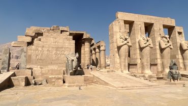 Ramesseum – Le Temple Funéraire de Ramsès II